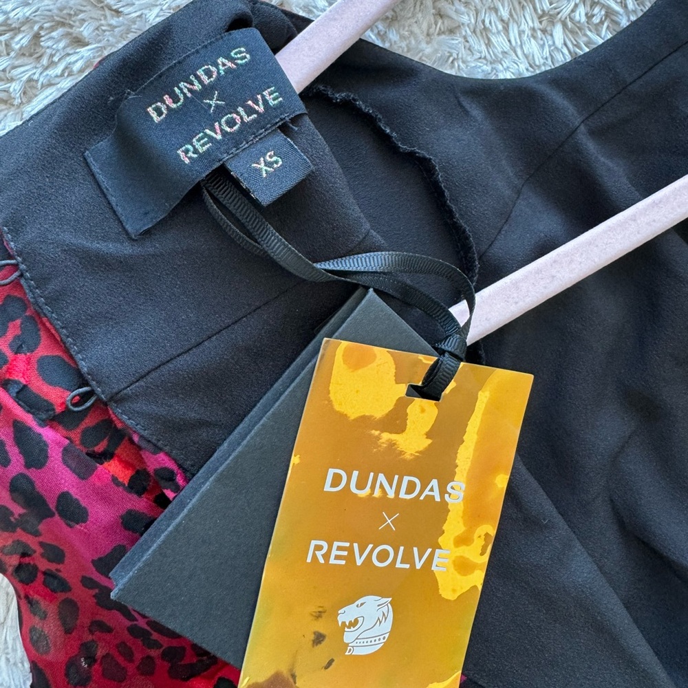 Mini Dress in Two Tone Leopard
DUNDAS x REVOLVE coctail dress - Picture 3 of 3